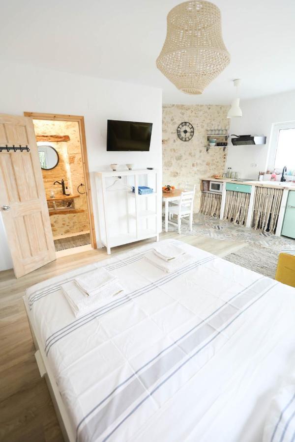 Ravi Boutique Home - 1 Minute Walk From Beach Kalyves Luaran gambar
